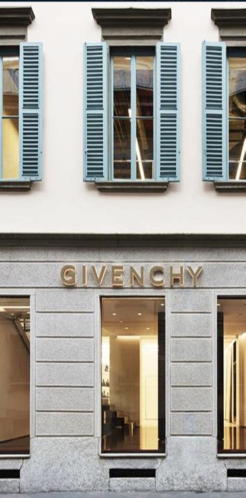 givenchy milano via sant andrea|Givenchy Milano orari di apertura Via Sant'Andrea 11 .